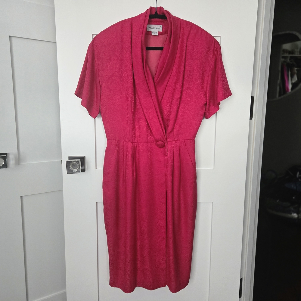 Hot Pink Vintage Paisley Midi Dress Short Sleeves 100% Silk Shoulder Pads